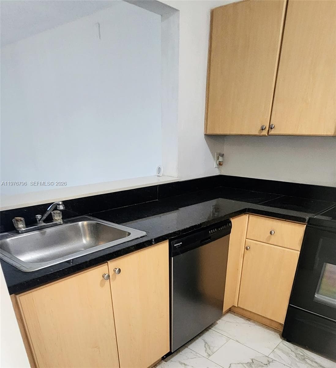 902 NE 209 St # 40, Miami FL 33179 — 5