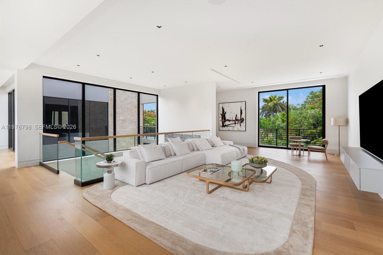 8755 SW 54th Ave, Miami FL 33143 — 13