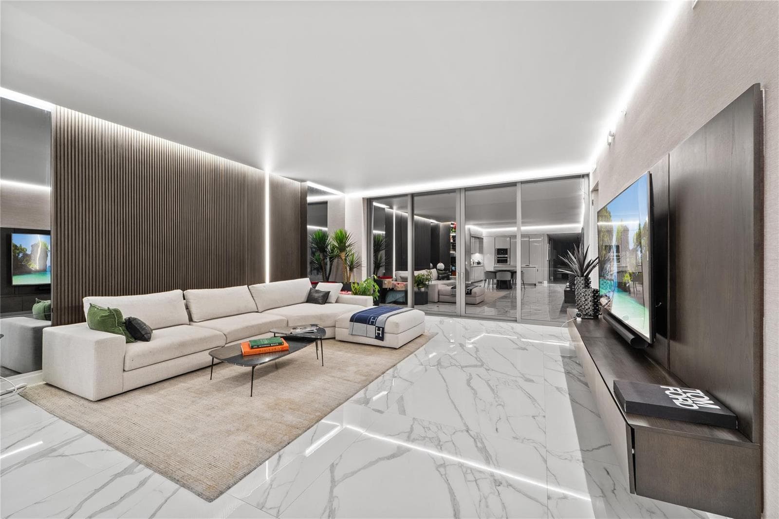 18975 Collins Avenue # 3303, Sunny Isles Beach FL 33160 — 1