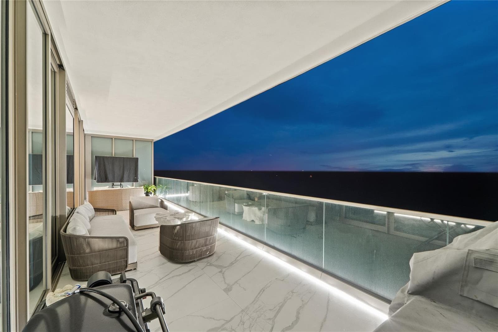 18975 Collins Avenue # 3303, Sunny Isles Beach FL 33160 — 10