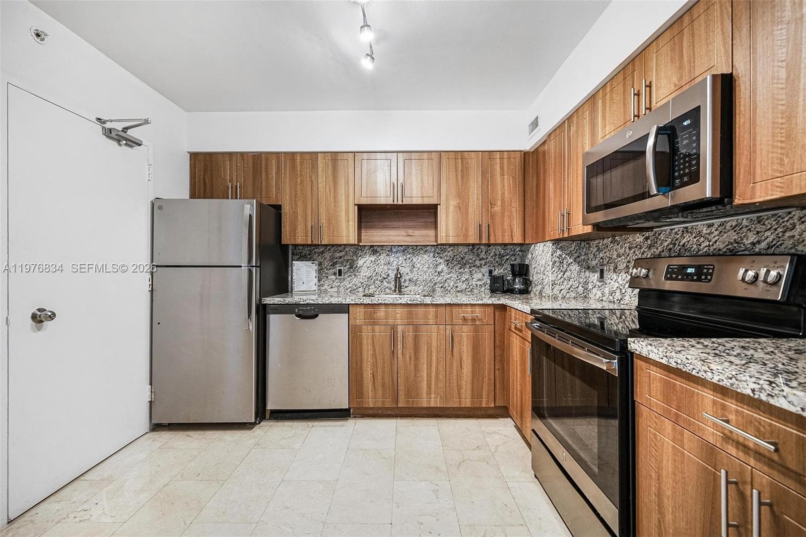 5101 Collins Ave # 11L, Miami Beach FL 33140 — 8