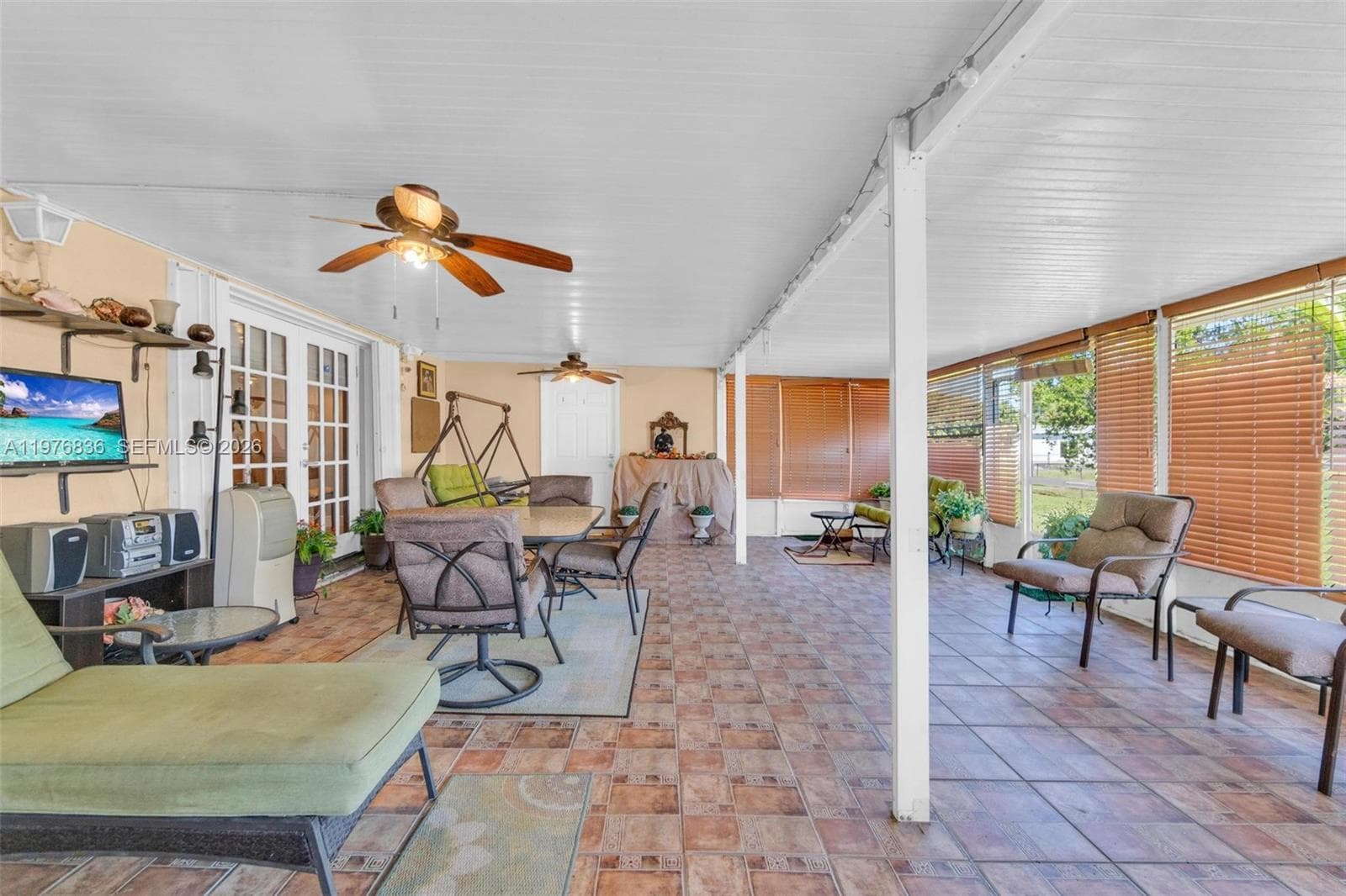 18201 SW 87th Ave, Palmetto Bay FL 33157 — 20