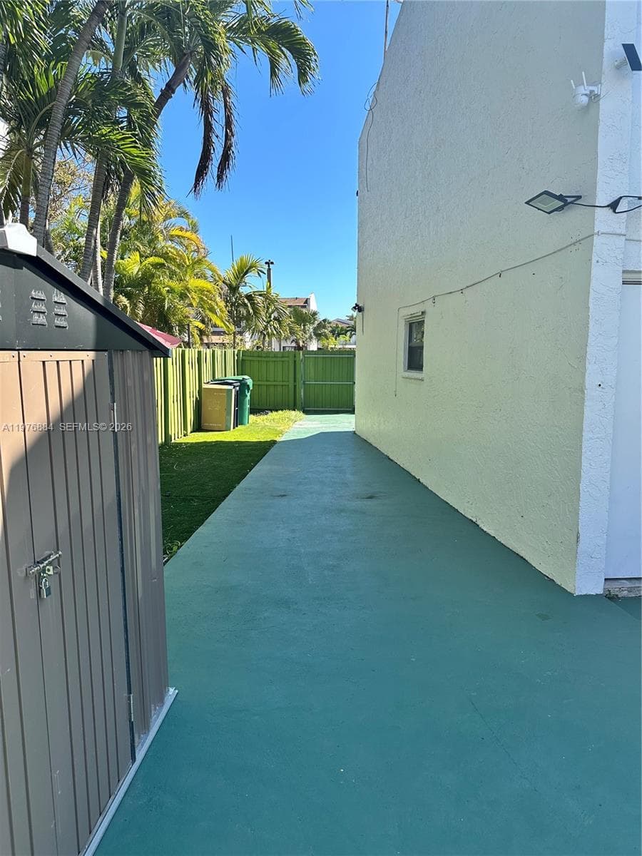 Snapper Creek Townhouse S, Miami, FL — 11