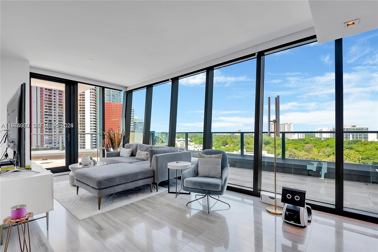 1451 Brickell Ave # 904, Miami FL 33131 — 1