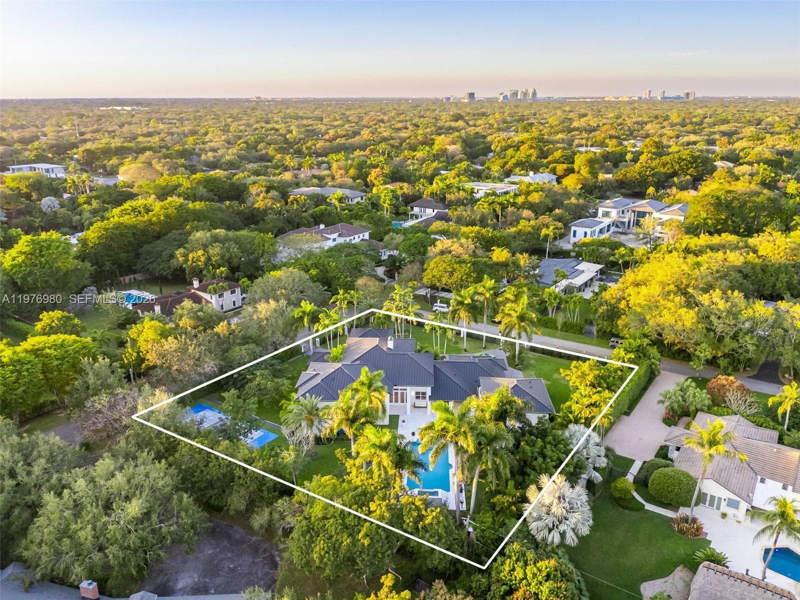 6290 SW 130th Ter, Pinecrest FL 33156 — 2