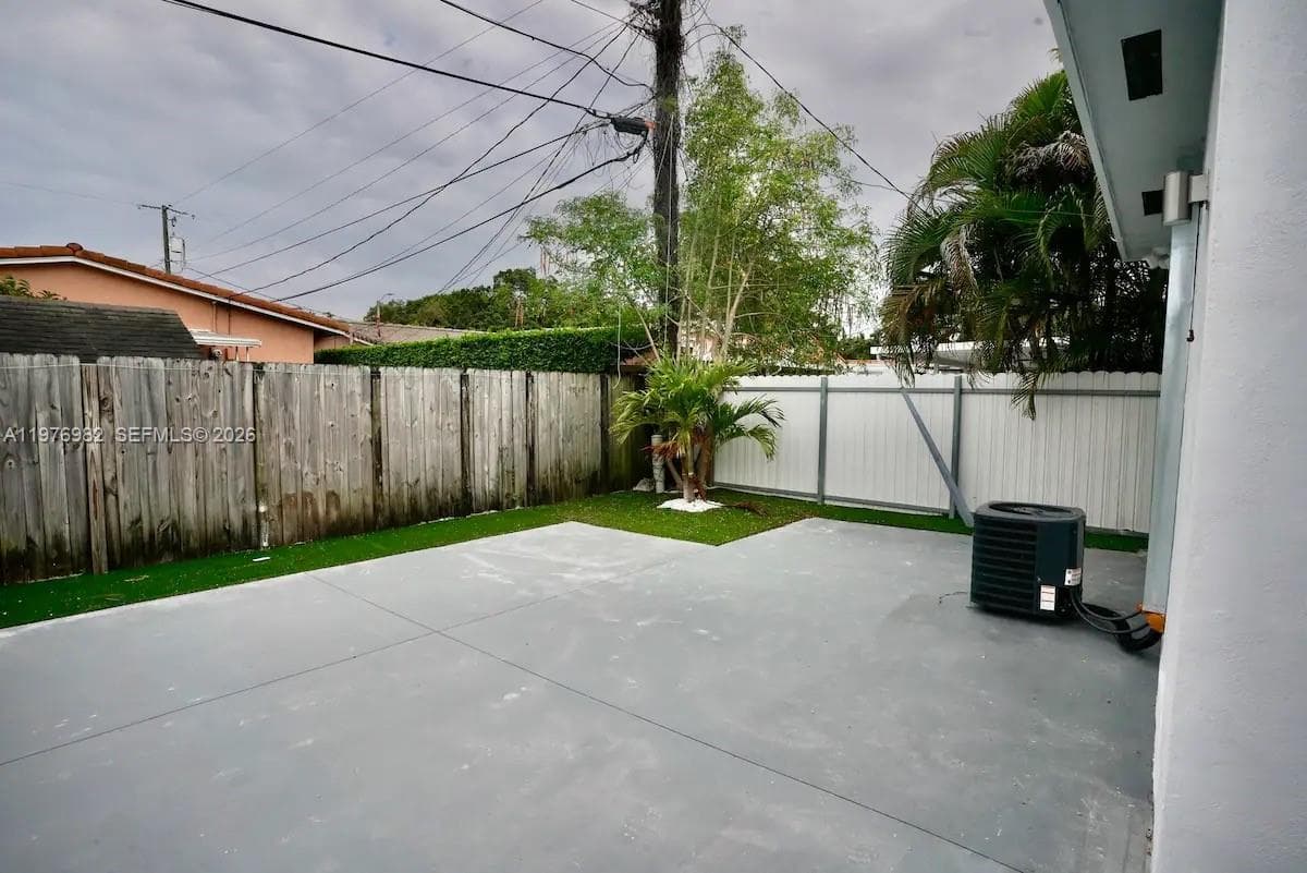 1647 NW 29th Ave, Miami FL 33125 — 9
