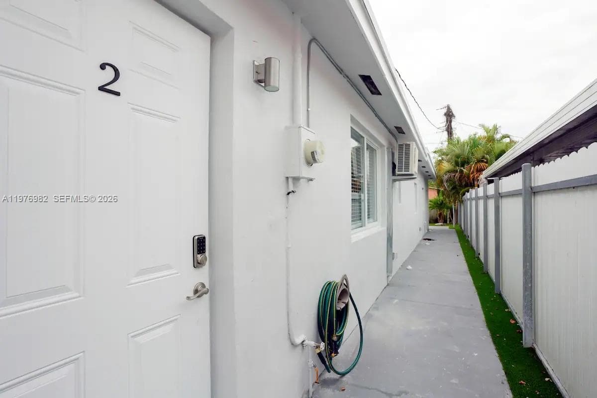 1647 NW 29th Ave, Miami FL 33125 — 10