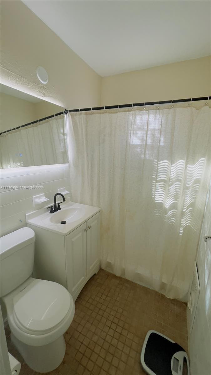 807 86th St # 801, Miami Beach FL 33141 — 8