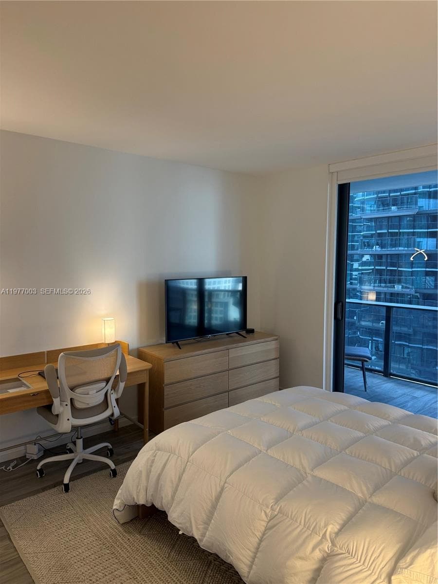 801 S Miami Ave # 1705, Miami FL 33131 — 23