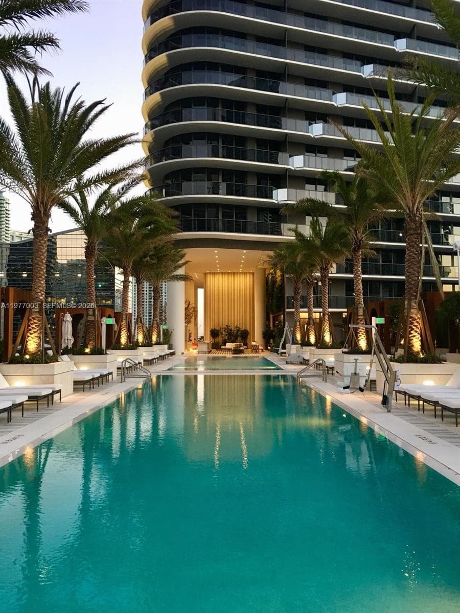 801 S Miami Ave # 1705, Miami FL 33131 — 2