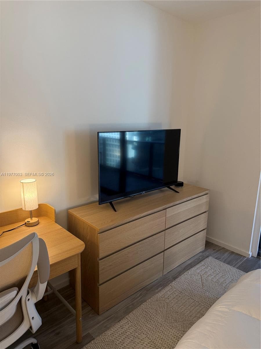 801 S Miami Ave # 1705, Miami FL 33131 — 25