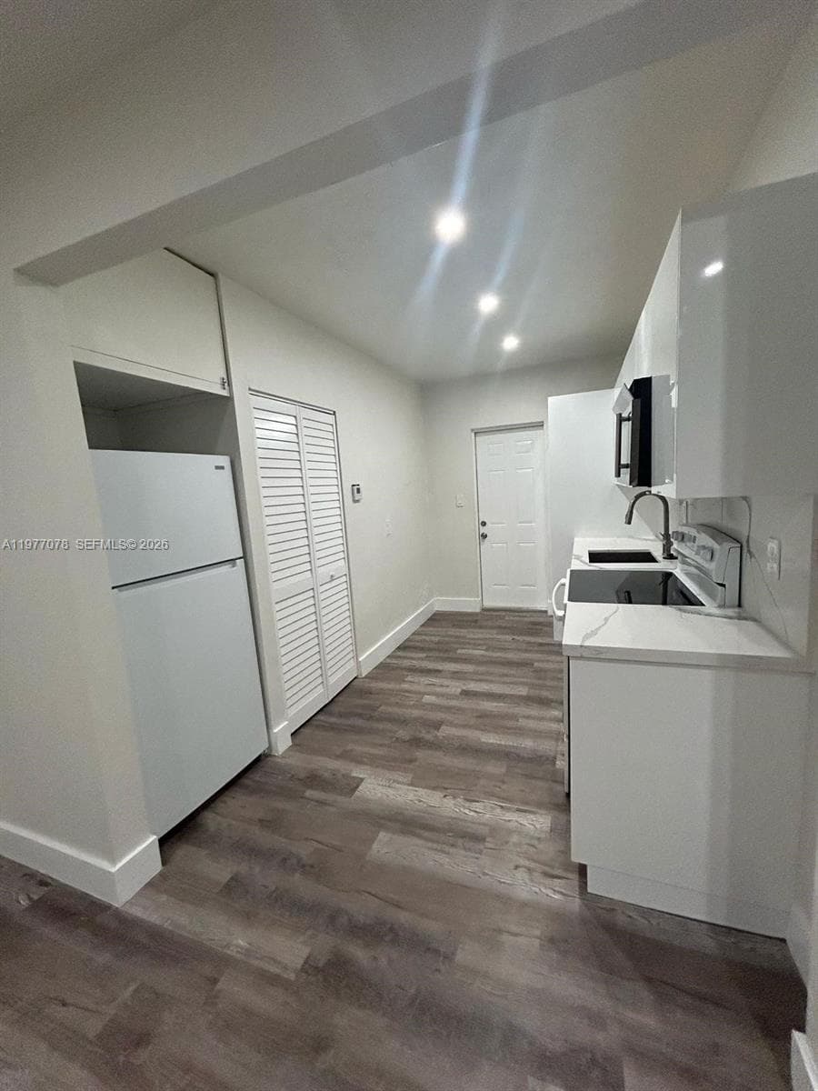2929 NW 47th St # 2, Miami FL 33142 — 11