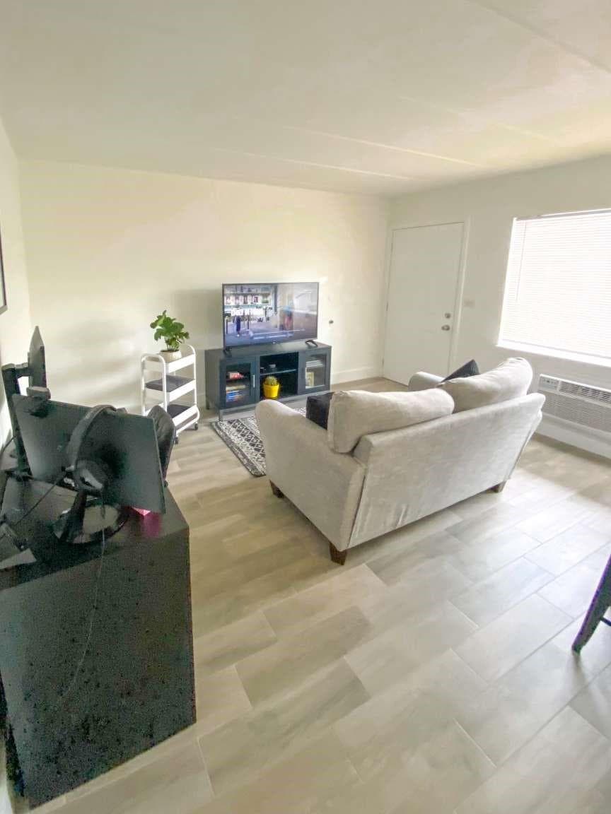 734 NW 80th Street, Miami FL 33150 — 13