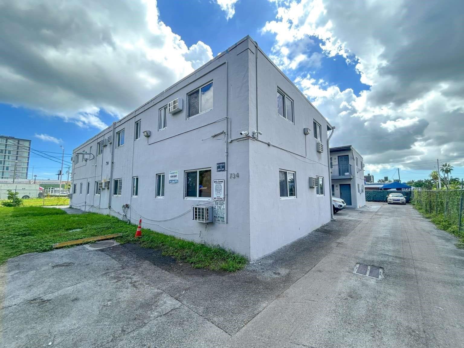 734 NW 80th Street, Miami FL 33150 — 12