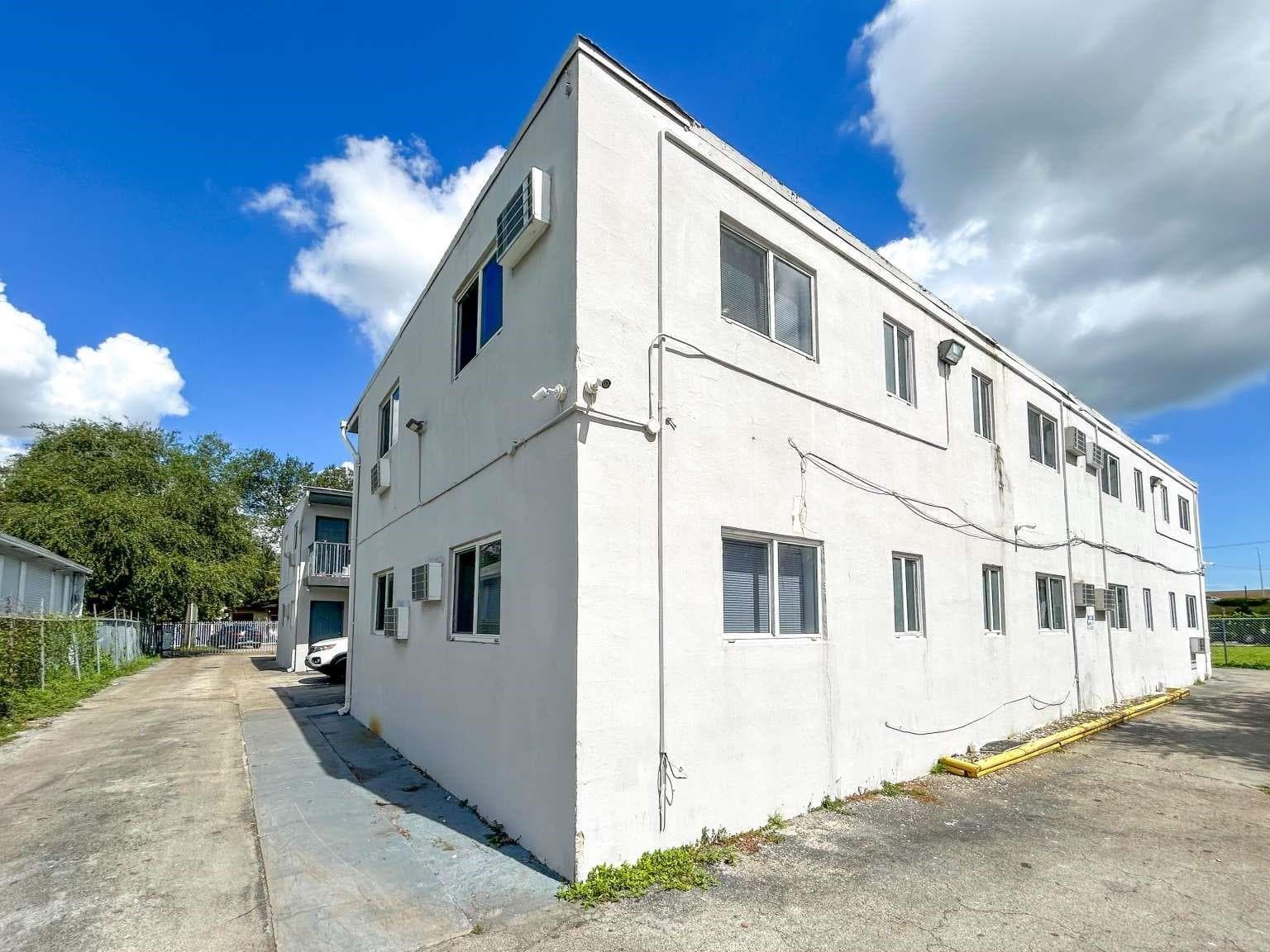734 NW 80th Street, Miami FL 33150 — 10