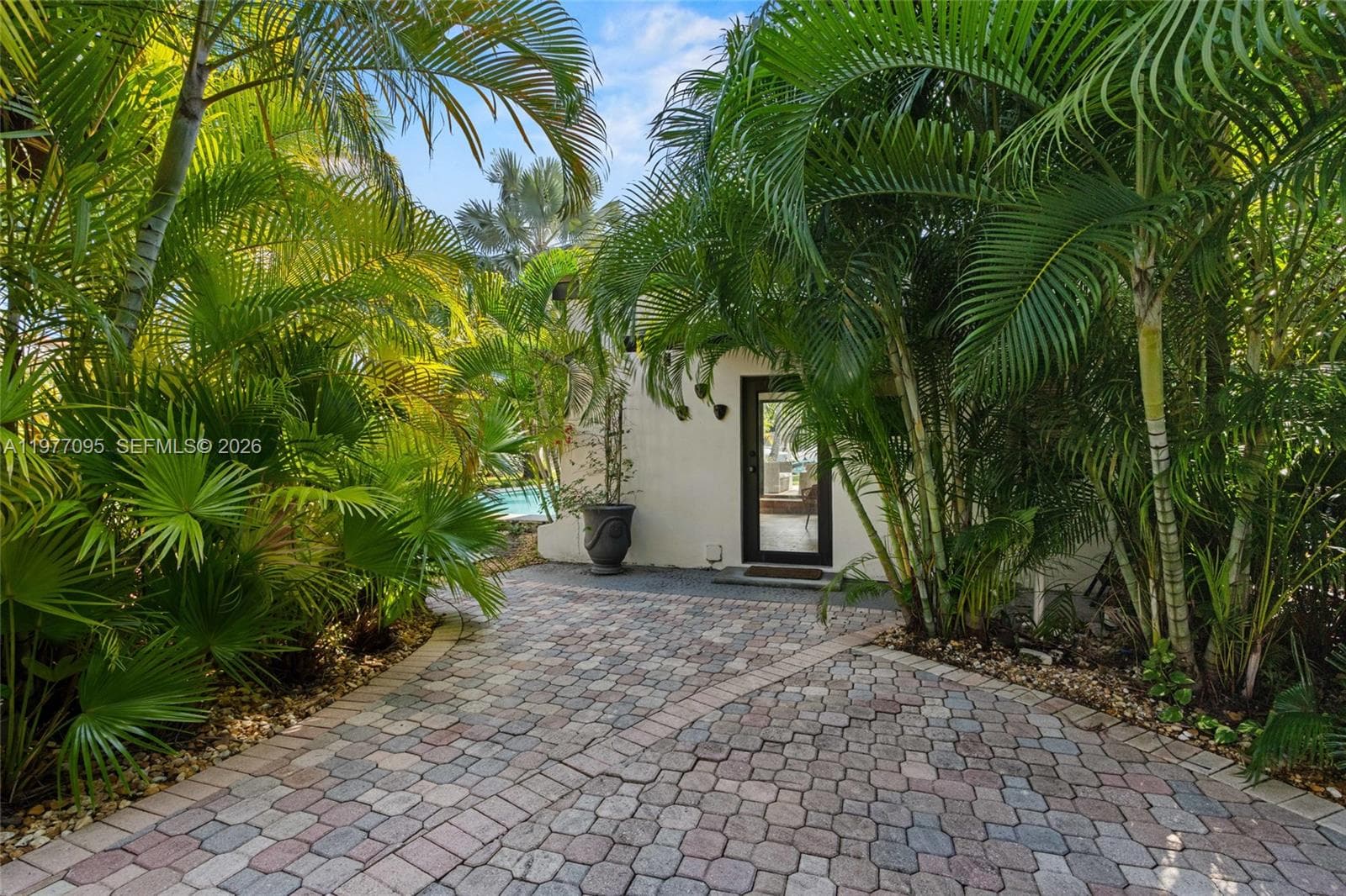1028 NE 84th St, Miami FL 33138 — 37