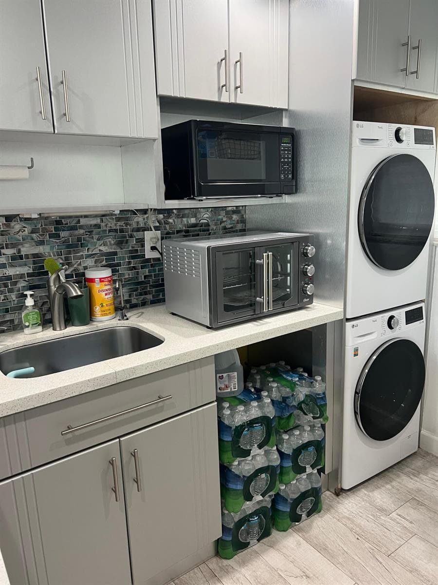 3522 NE 171st Street # 202, North Miami Beach FL 33160 — 12