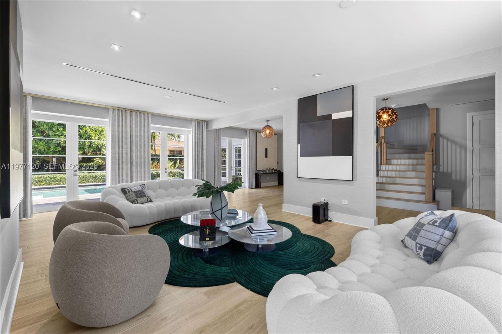 2887 Pine Tree Dr, Miami Beach FL 33140 — 3