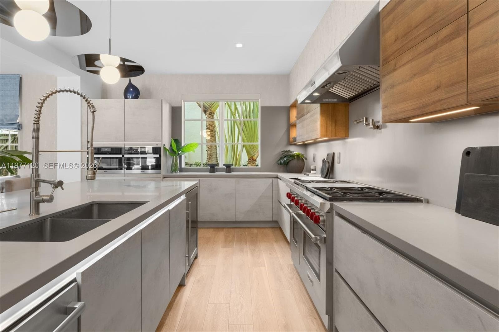 2887 Pine Tree Dr, Miami Beach FL 33140 — 8