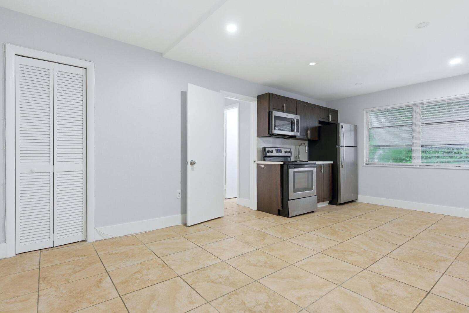 1964 NE 172nd Street # 5, North Miami Beach FL 33162 — 4