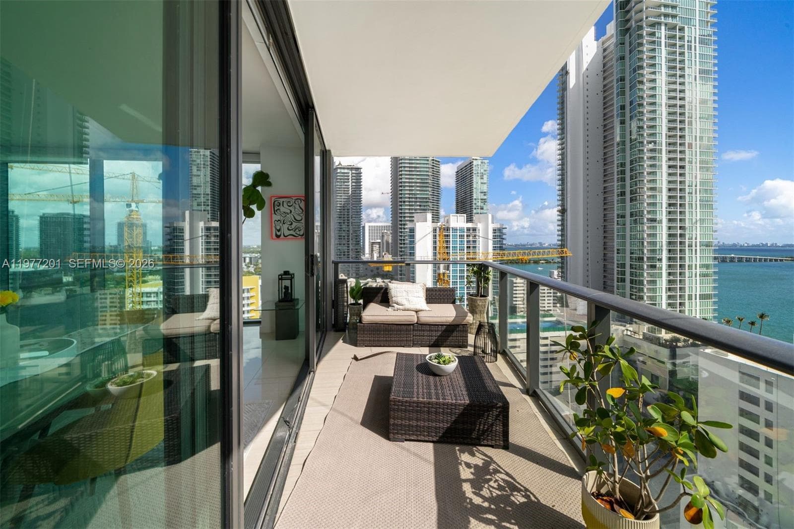 460 NE 28th St # 1901, Miami FL 33137 — 27