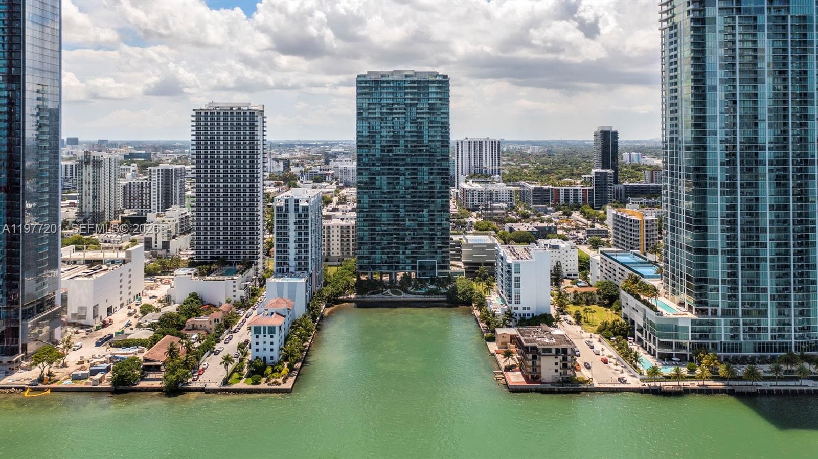 460 NE 28th St # 1901, Miami FL 33137 — 50