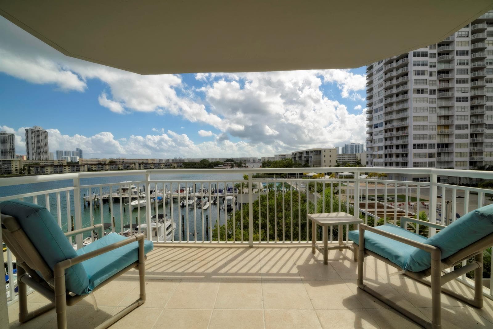 18081 Biscayne Boulevard # 403, Aventura FL 33160 — 3