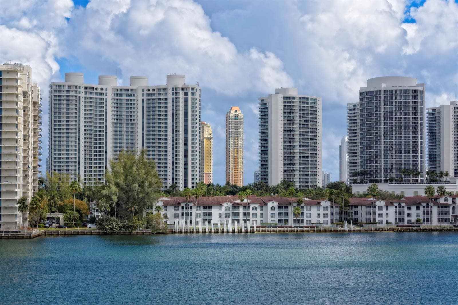 18081 Biscayne Boulevard # 403, Aventura FL 33160 — 30