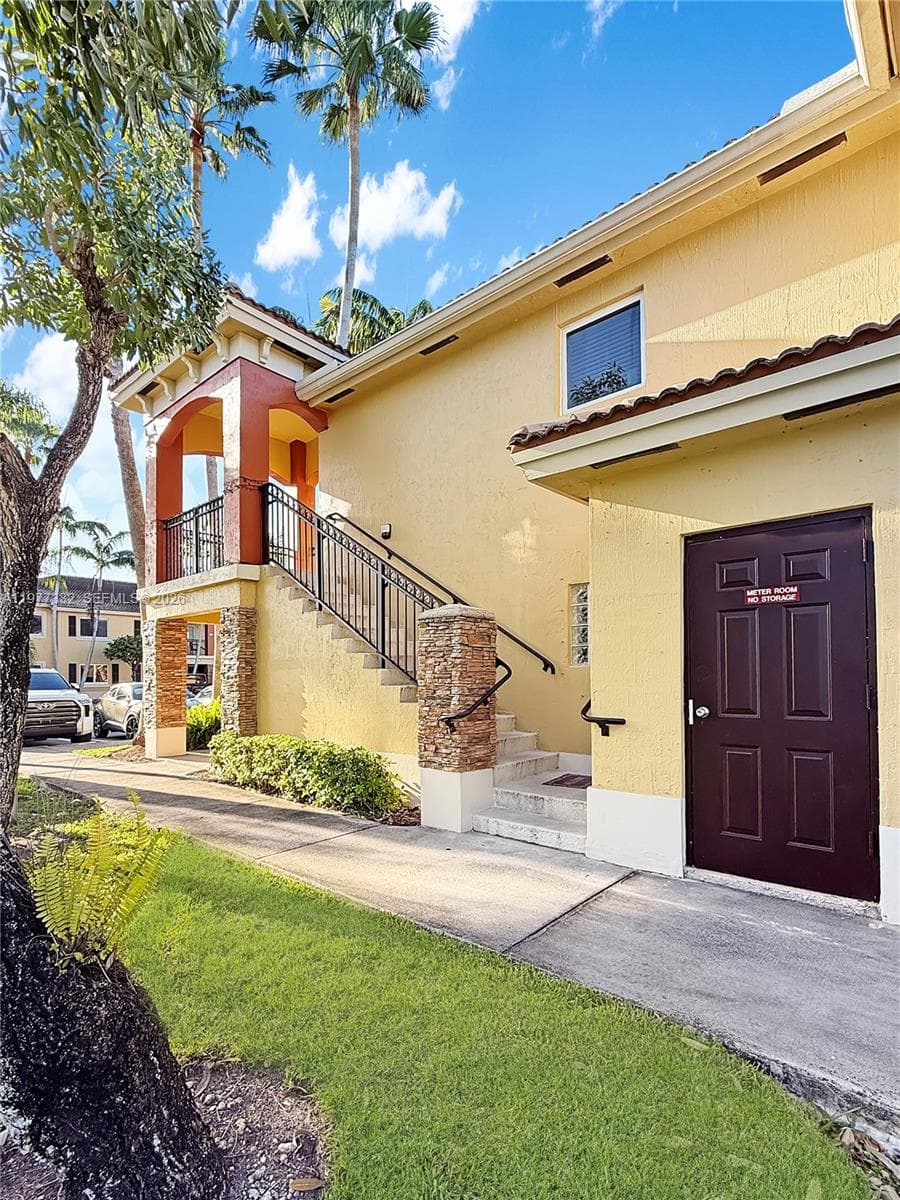 945 NE 34th Ave # 204, Homestead FL 33033 — 2
