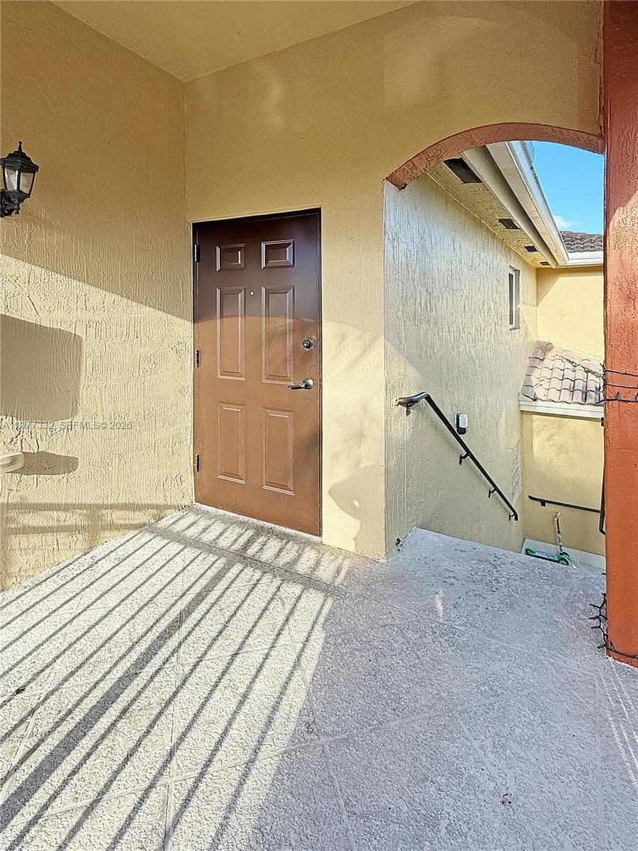 945 NE 34th Ave # 204, Homestead FL 33033 — 3
