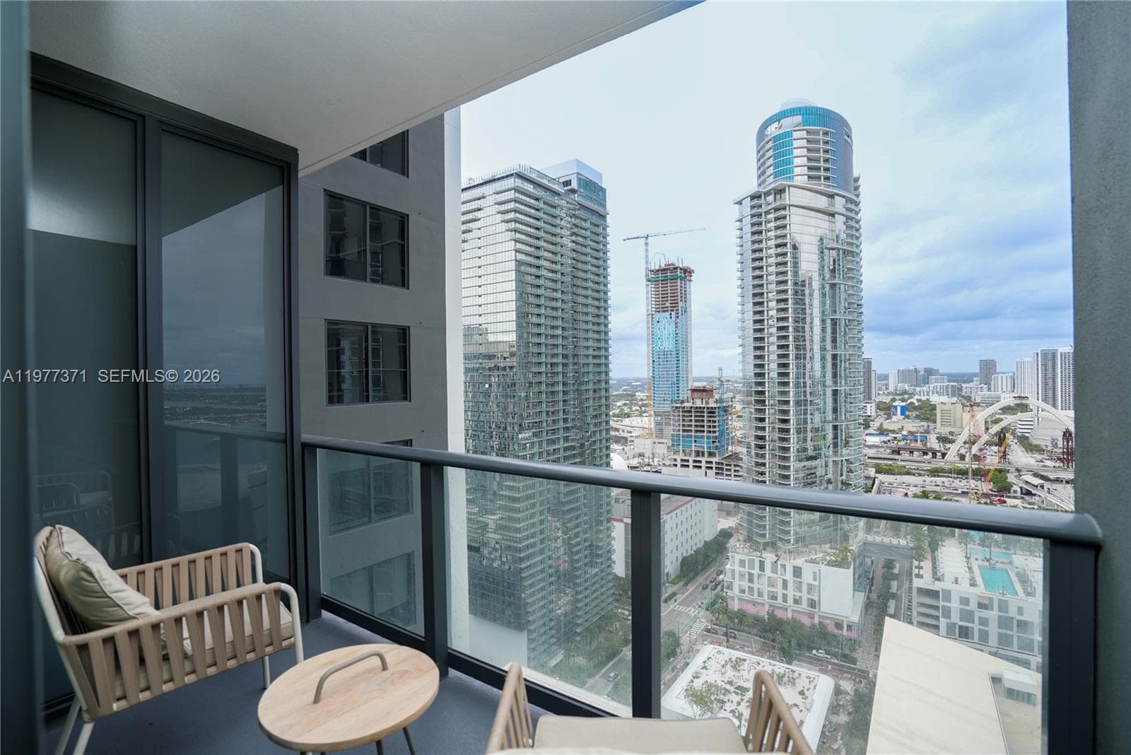 159 NE 6th St # 2711, Miami FL 33132 — 13