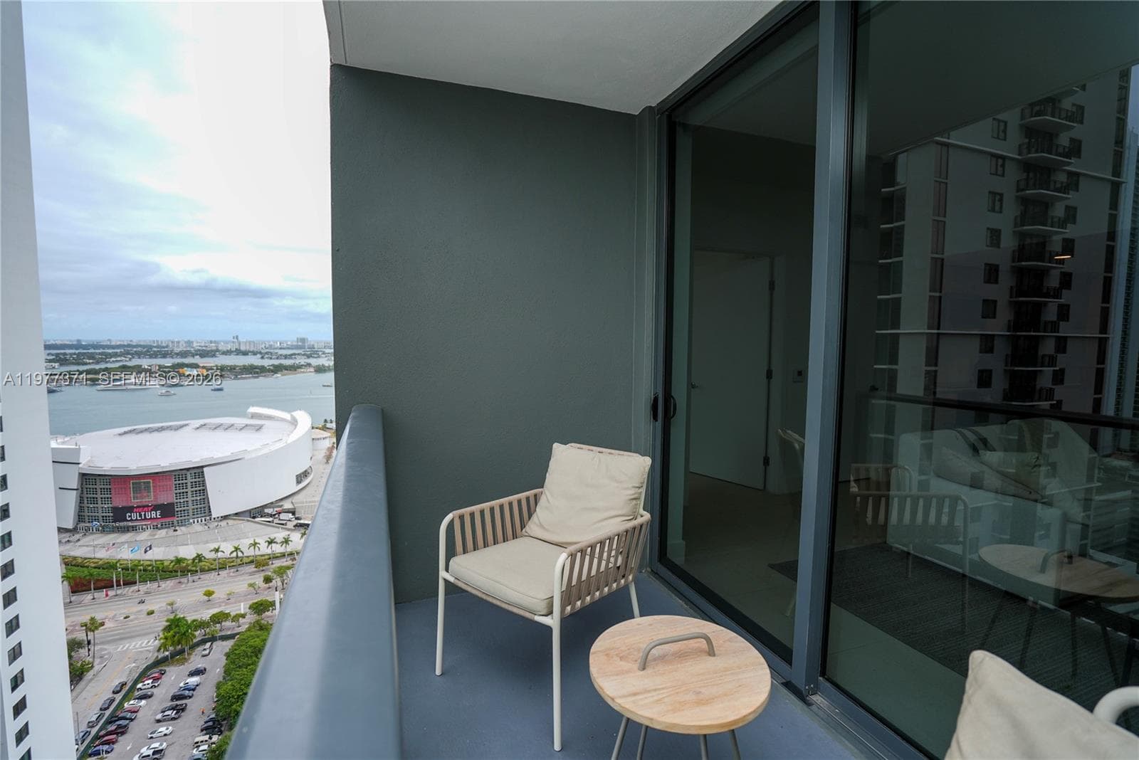 159 NE 6th St # 2711, Miami FL 33132 — 16