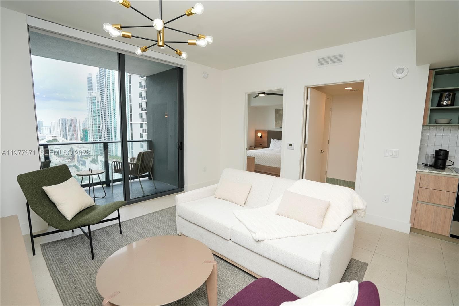 159 NE 6th St # 2711, Miami FL 33132 — 25