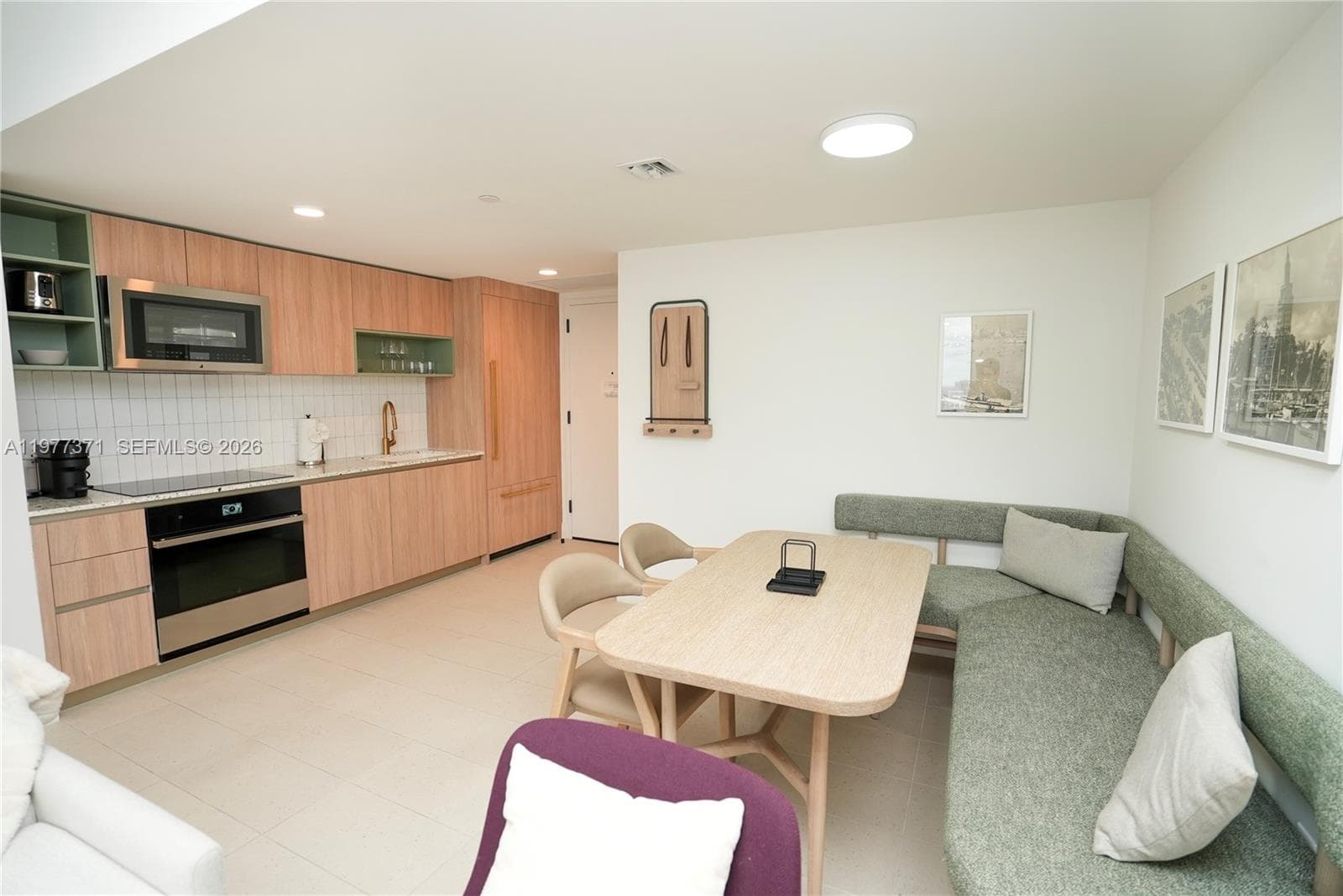 159 NE 6th St # 2711, Miami FL 33132 — 21