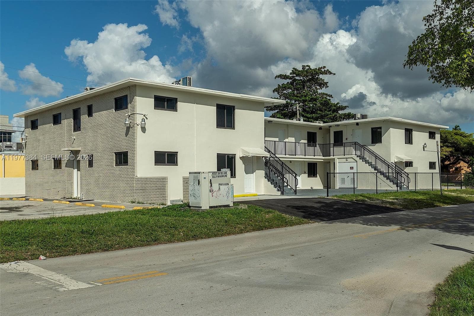 4037 SW 65th Ave # 11, South Miami FL 33155 — 13