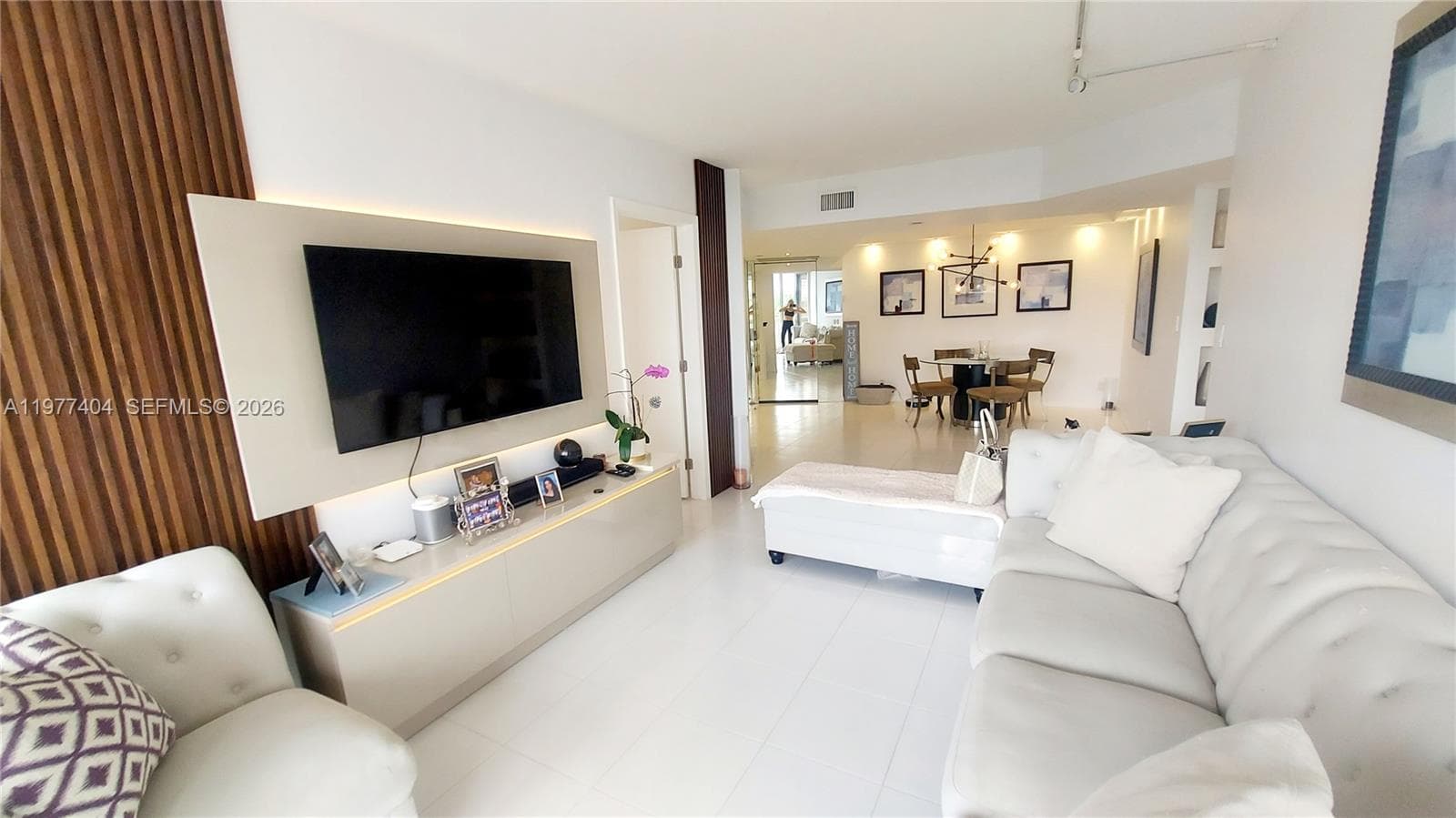 1000 W Island Blvd # 508, Aventura FL 33160 — 2