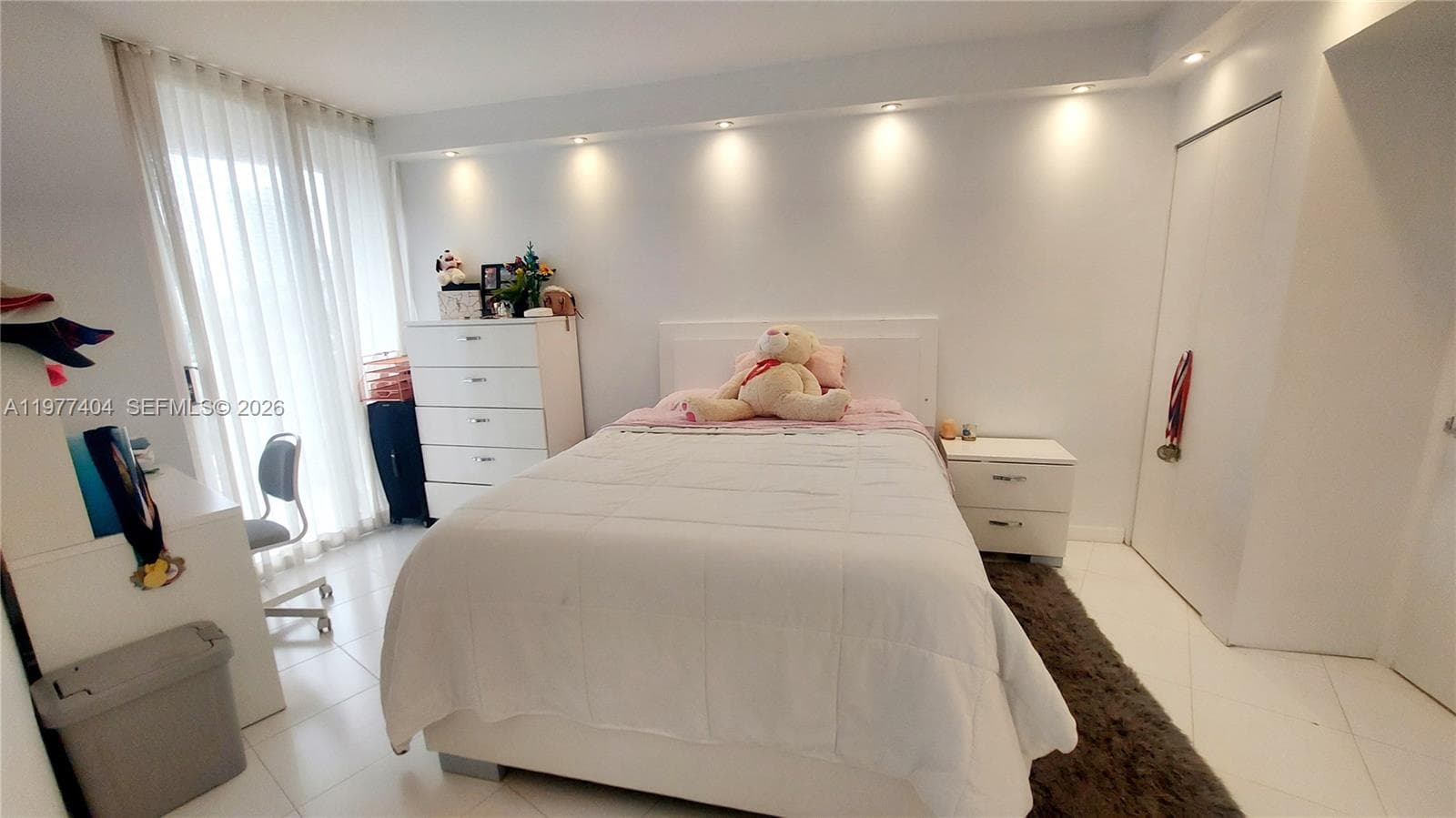 1000 W Island Blvd # 508, Aventura FL 33160 — 14