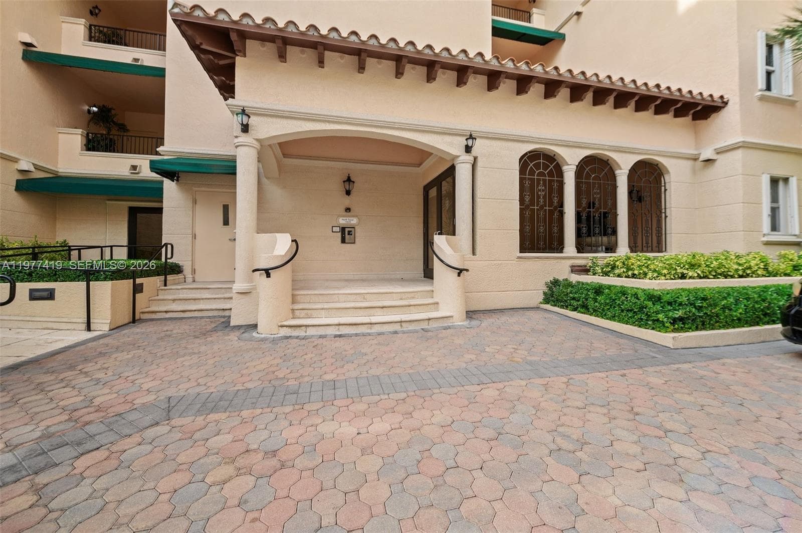 13633 Deering Bay Dr # 225, Coral Gables FL 33158 — 48