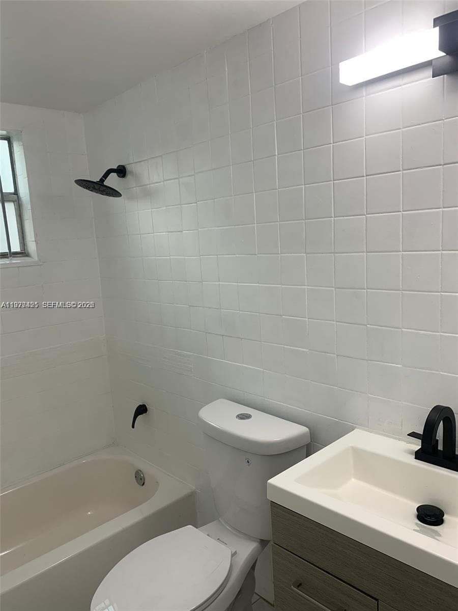 8295 NE Miami Ct # 1, Miami FL 33138 — 10