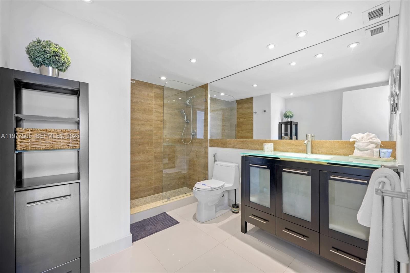 19370 Collins Ave # 14, Sunny Isles Beach FL 33160 — 14