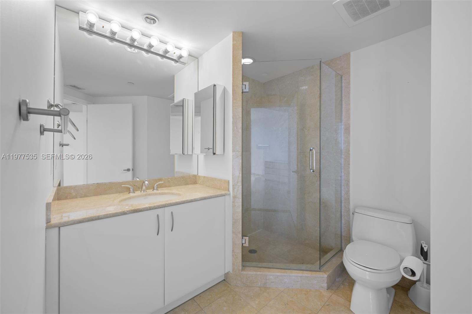 1331 Brickell Bay Dr # 911, Miami FL 33131 — 20