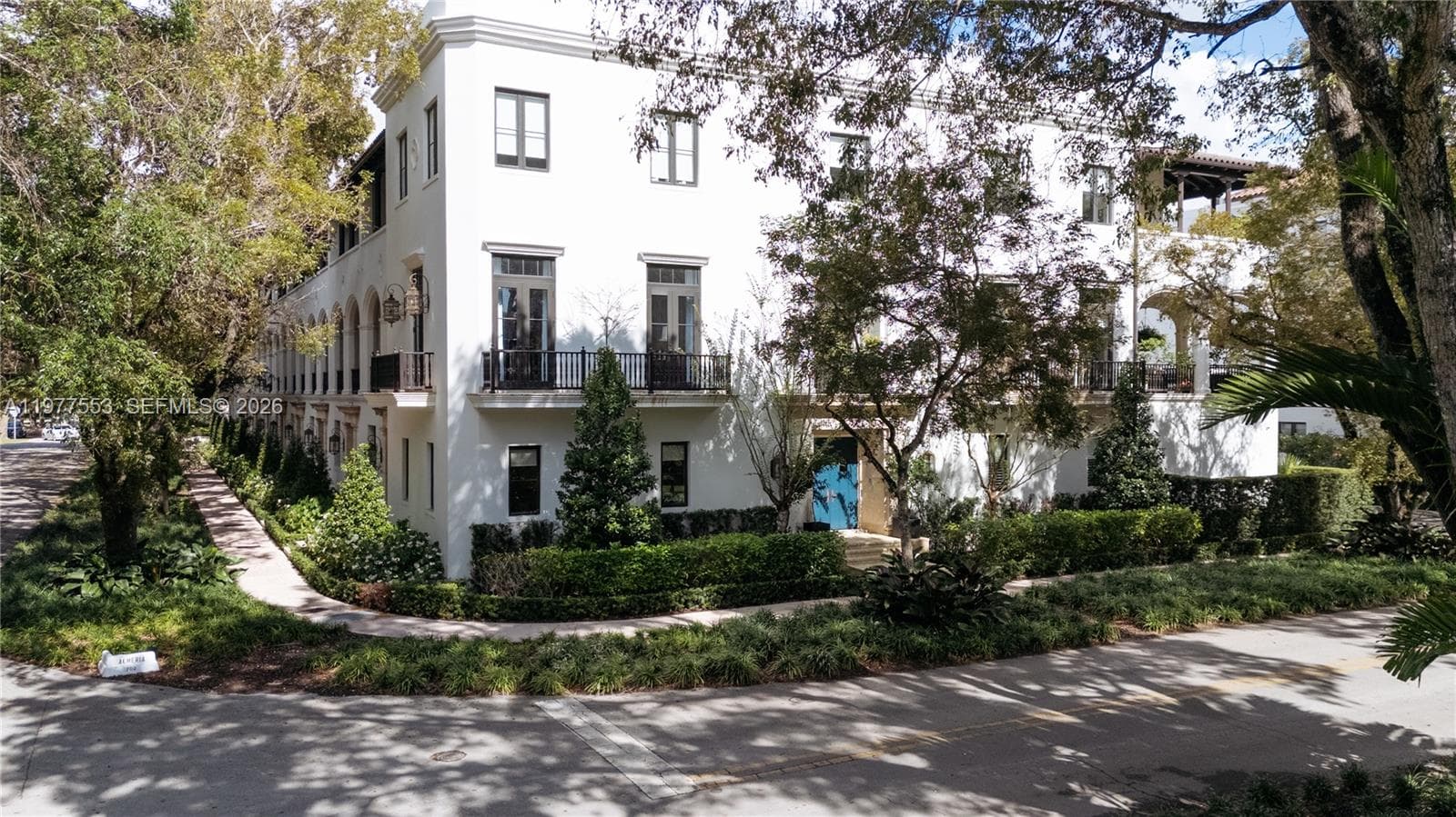743 Almeria Ave, Coral Gables FL 33134 — 41