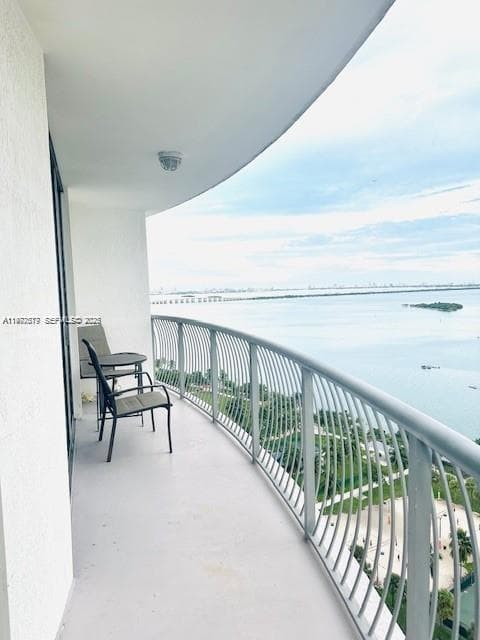 1750 N Bayshore Dr # 2302, Miami FL 33132 — 3