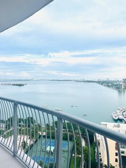 1750 N Bayshore Dr # 2302, Miami FL 33132 — 11