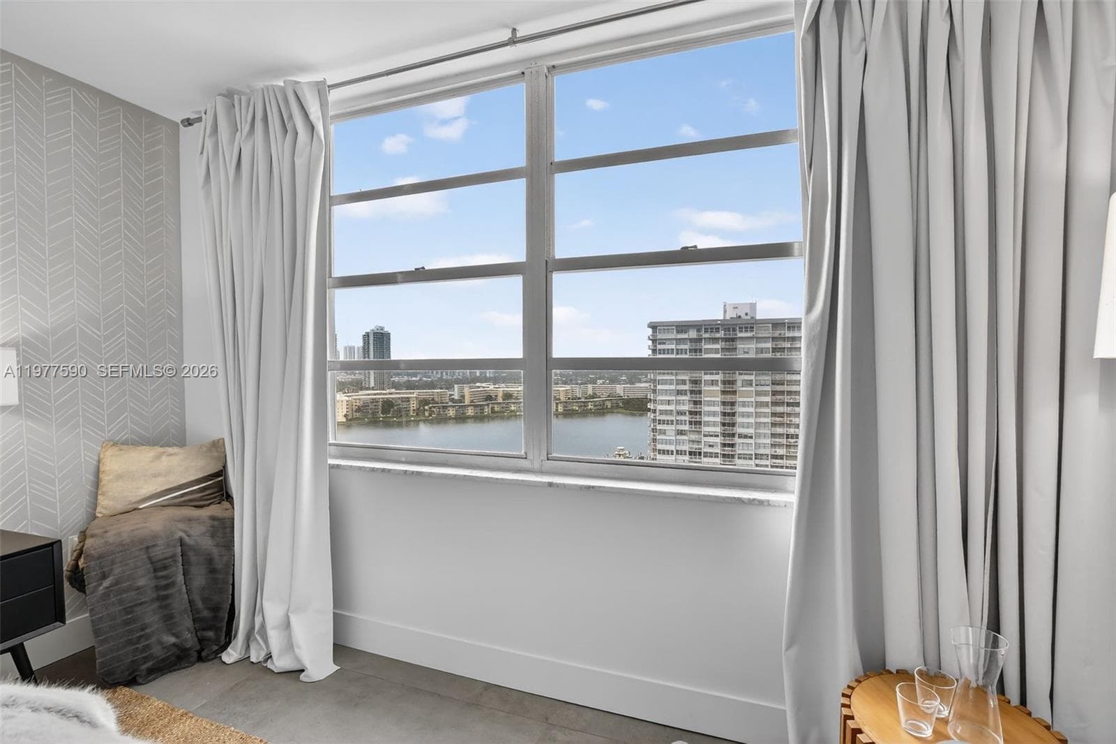 2780 NE 183rd ST # 1714, Aventura FL 33160 — 30