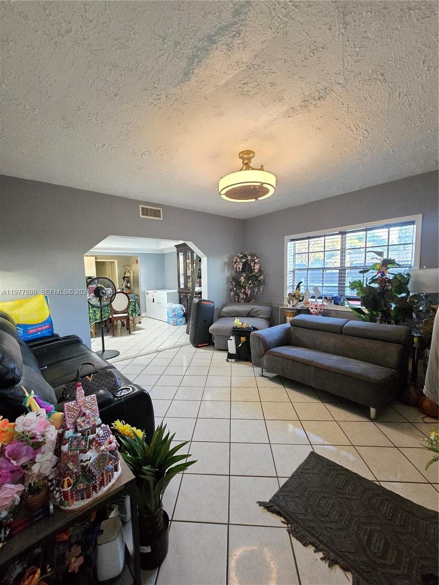 345 NW 5th Ave, Florida City FL 33034 — 3