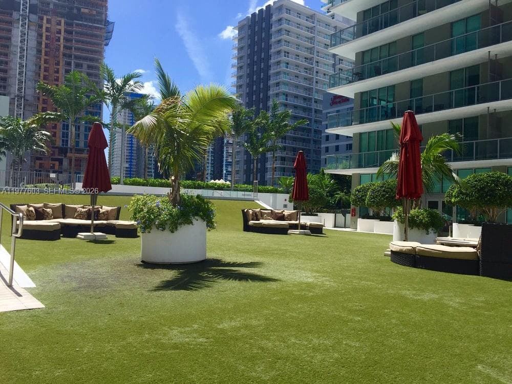 1111 SW 1st Ave, Miami FL 33130 — 7