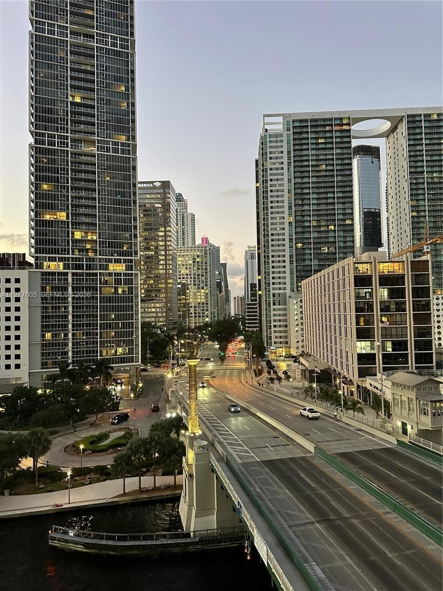 200 S Biscayne Boulevard Way # 703, Miami FL 33131 — 4