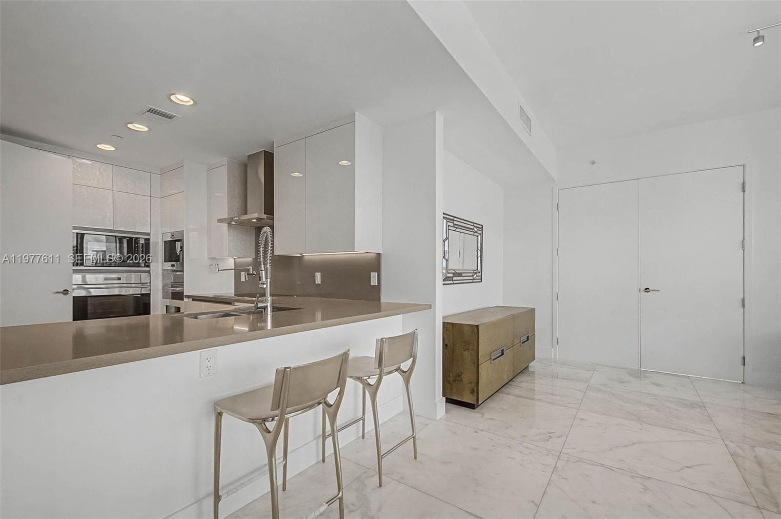17475 Collins Ave # 904, Miami Beach FL 33160 — 14