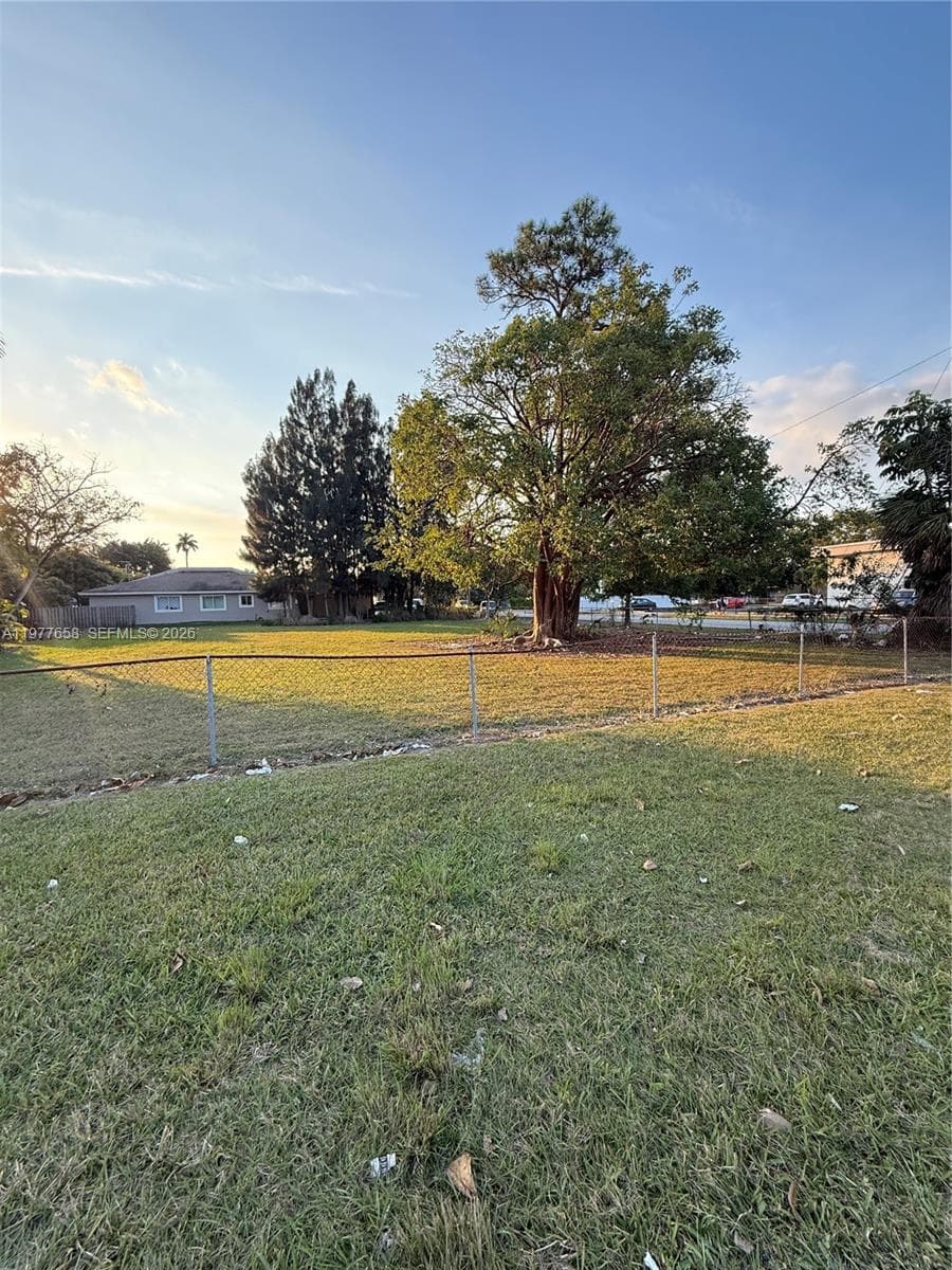 9 ct NE 2 Avenue, Homestead FL 33030 — 1